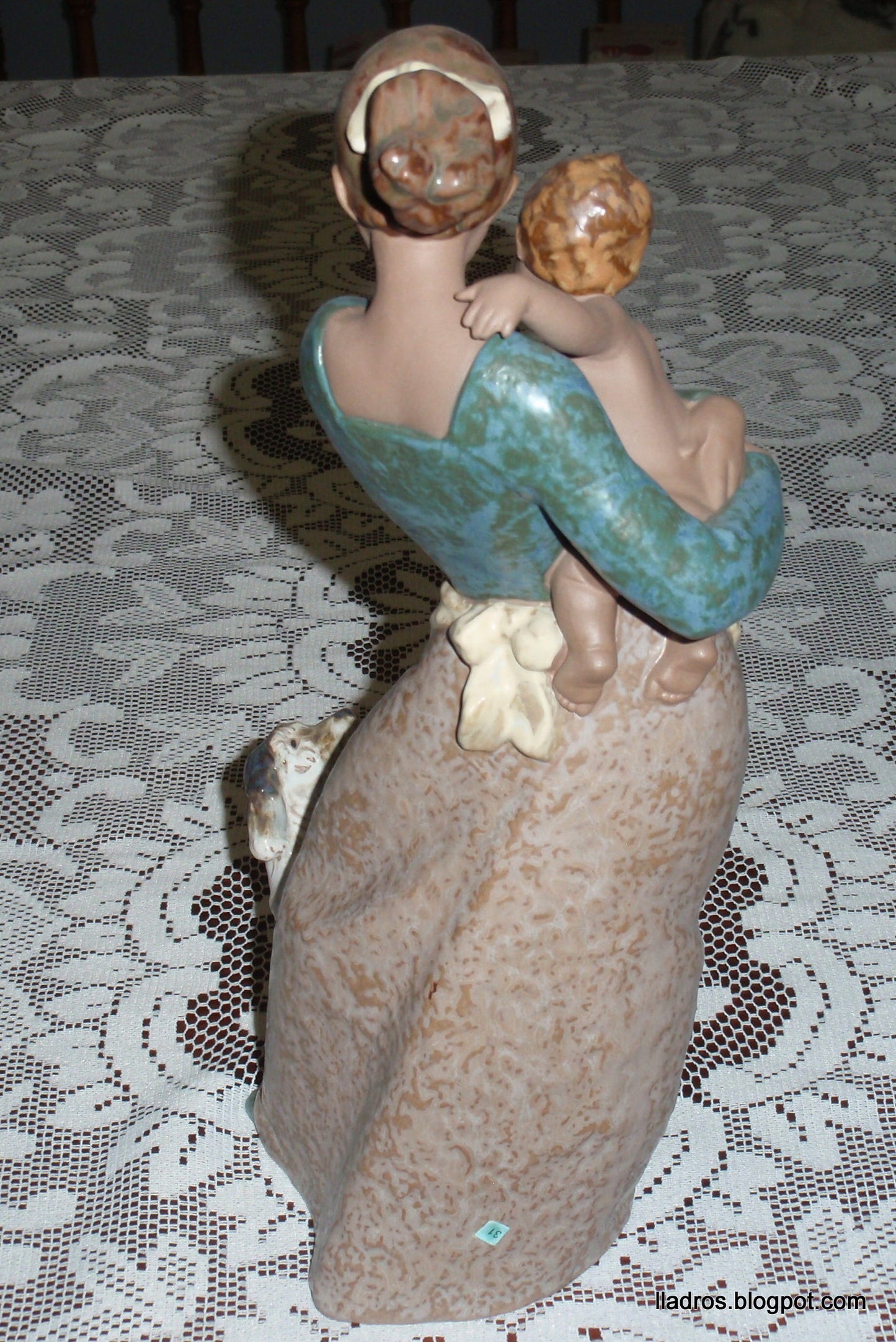 "Jealous Friend" Lladro Gres Figurine #2187 - Mother, Baby & Dog (Large 13")