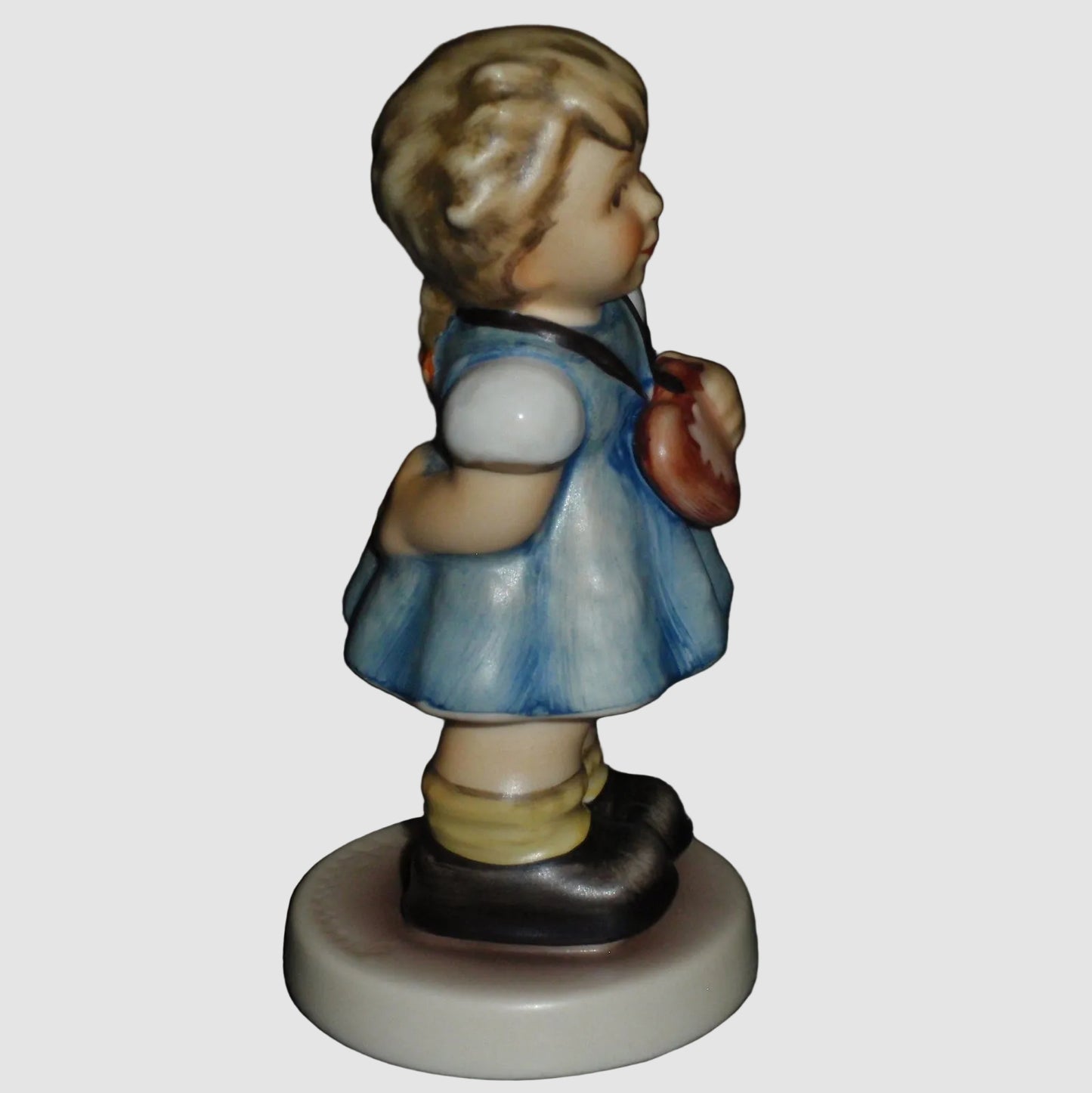 "My Heart's Desire" Goebel Hummel Figurine #2102/A 4/0 TMK8 (3.5")