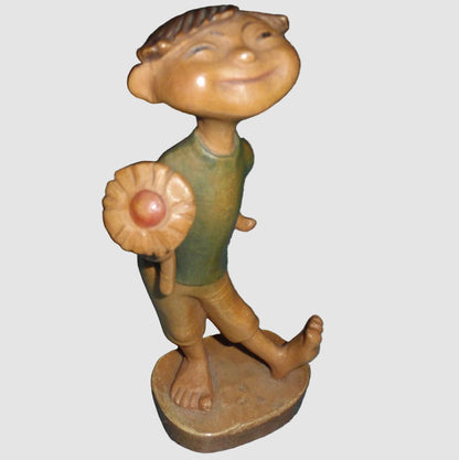 "Keep Her Guessing" Anri Wood Carving Figurine #52233/1 (5.75")