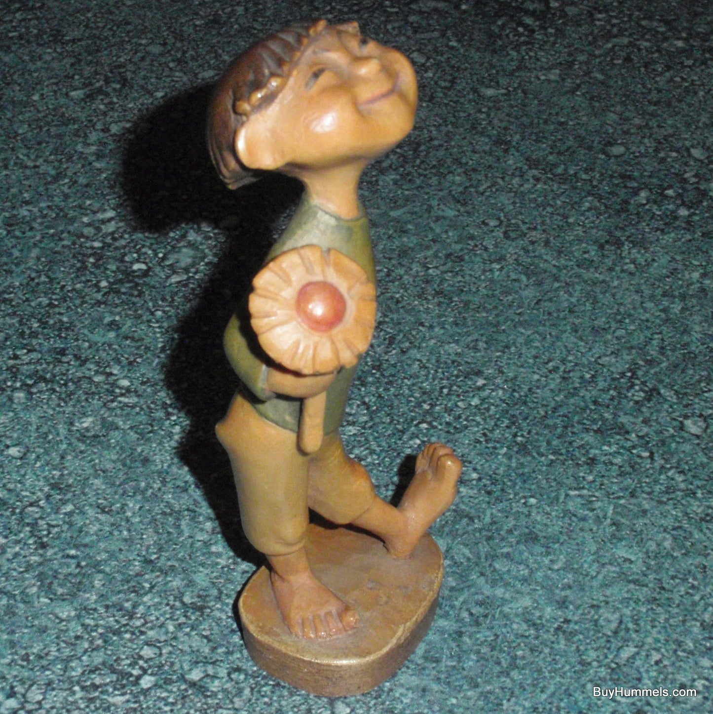 "Keep Her Guessing" Anri Wood Carving Figurine #52233/1 (5.75")
