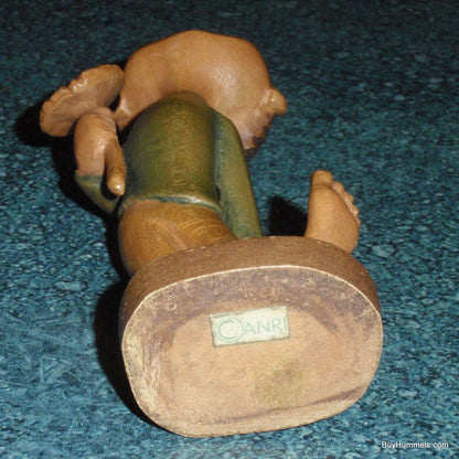 "Keep Her Guessing" Anri Wood Carving Figurine #52233/1 (5.75")