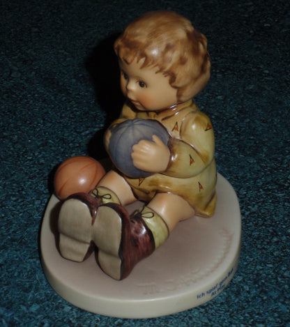 "At Play" Goebel Hummel Club Figurine #632 TMK7 - GIFT FOR MOM!