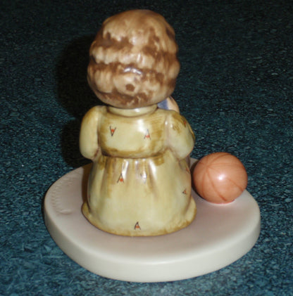 "At Play" Goebel Hummel Club Figurine #632 TMK7 - GIFT FOR MOM!