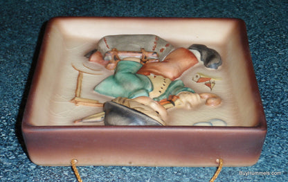 "Merry Wanderer" Goebel Hummel Wall Plaque #92 - TMK-6 (5")