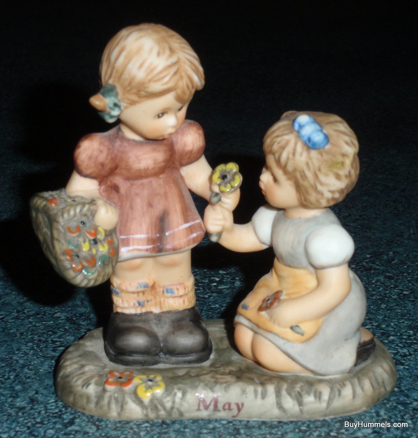 Goebel Berta Hummel Figurine BH 122 Blossoms of Friendship 1999 From May - GIFT!