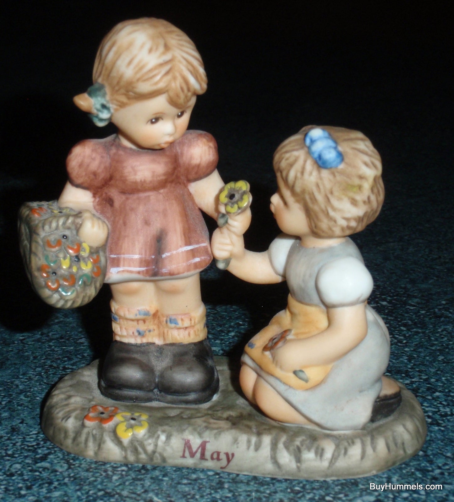 Goebel Berta Hummel Figurine BH 122 Blossoms of Friendship 1999 From May - GIFT!