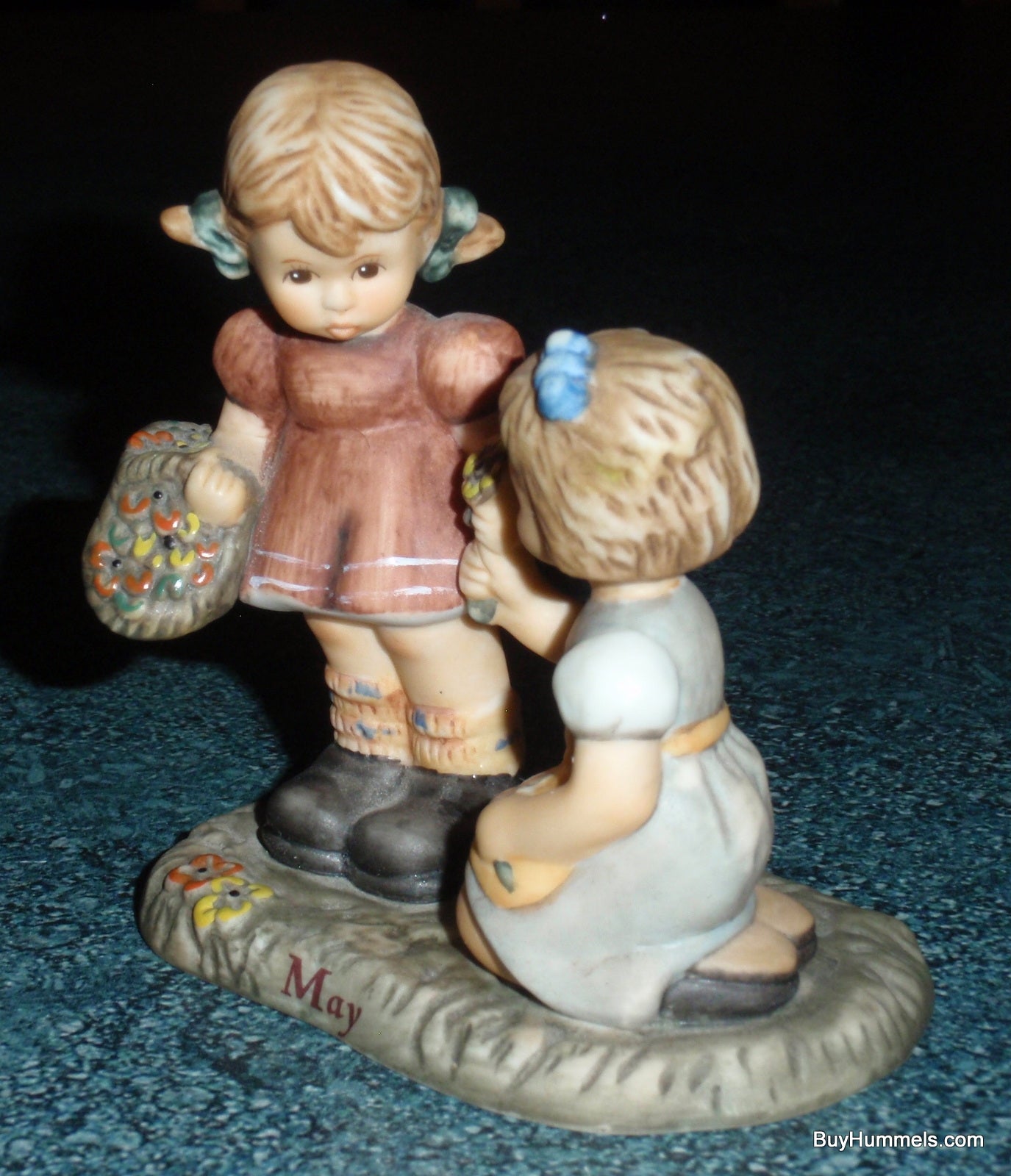 Goebel Berta Hummel Figurine BH 122 Blossoms of Friendship 1999 From May - GIFT!