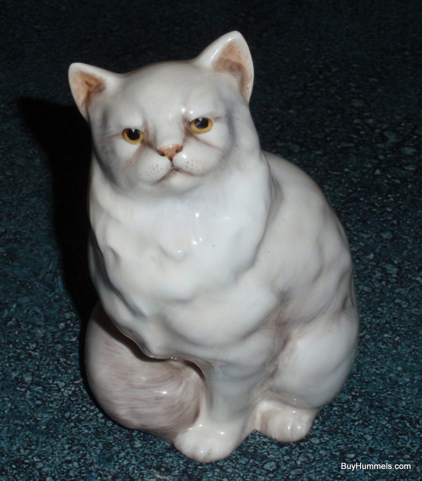 Royal Doulton Persian Cat Figurine In White HN2539 Vintage Collectible Gift!