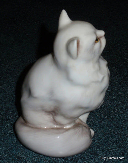 Royal Doulton Persian Cat Figurine In White HN2539 Vintage Collectible Gift!