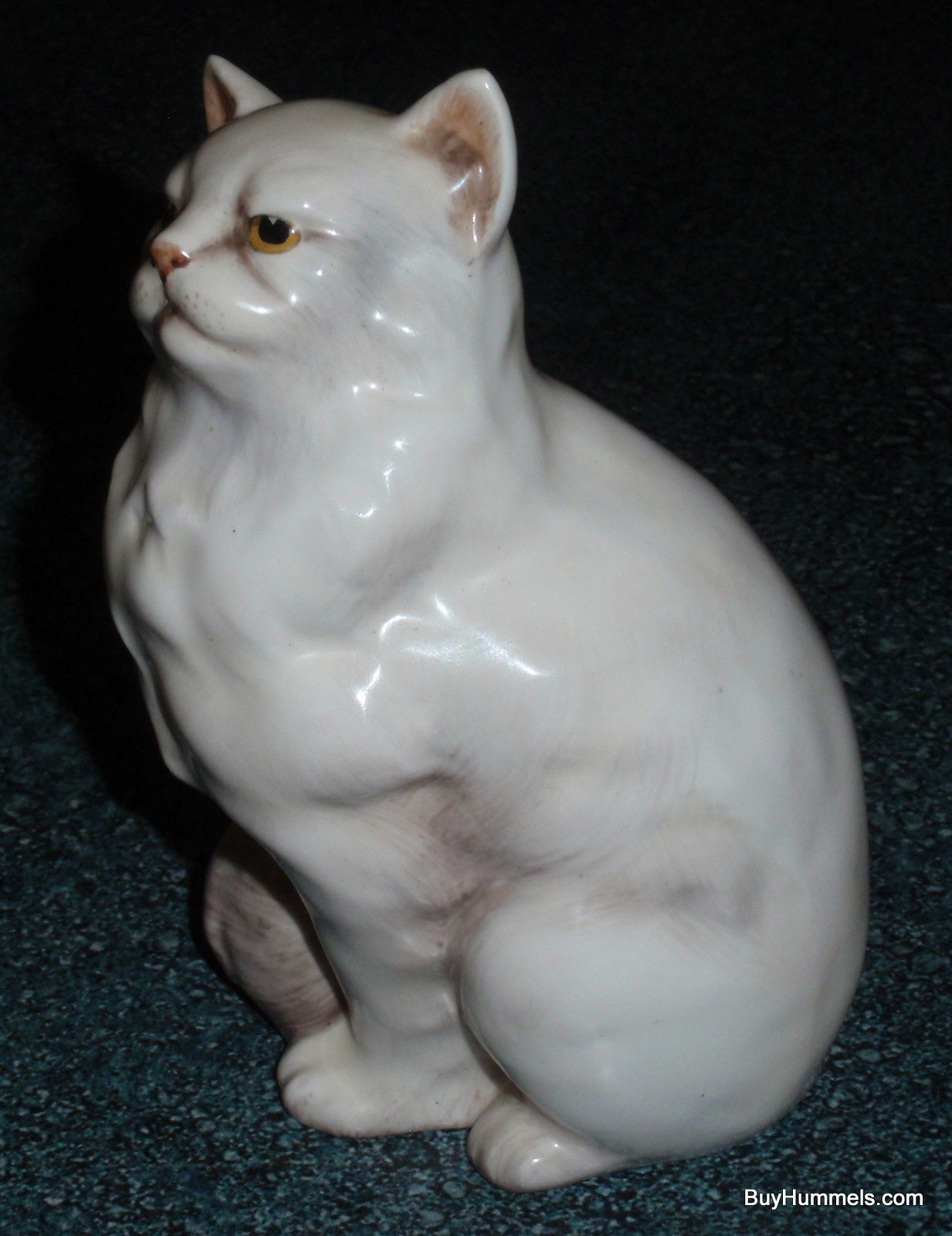 Royal Doulton Persian Cat Figurine In White HN2539 Vintage Collectible Gift!