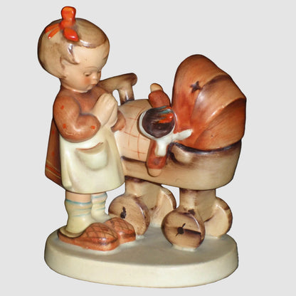 "Doll Mother" Goebel Hummel Figurine #67 - TMK-2 Full Bee (4.75")