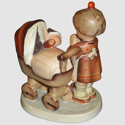 "Doll Mother" Goebel Hummel Figurine #67 - TMK-2 Full Bee (4.75")