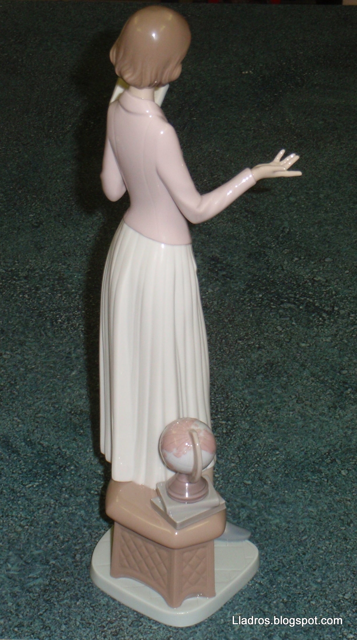 "Today's Lesson" Lladro Porcelain Figurine #6659 - Teacher with Globe