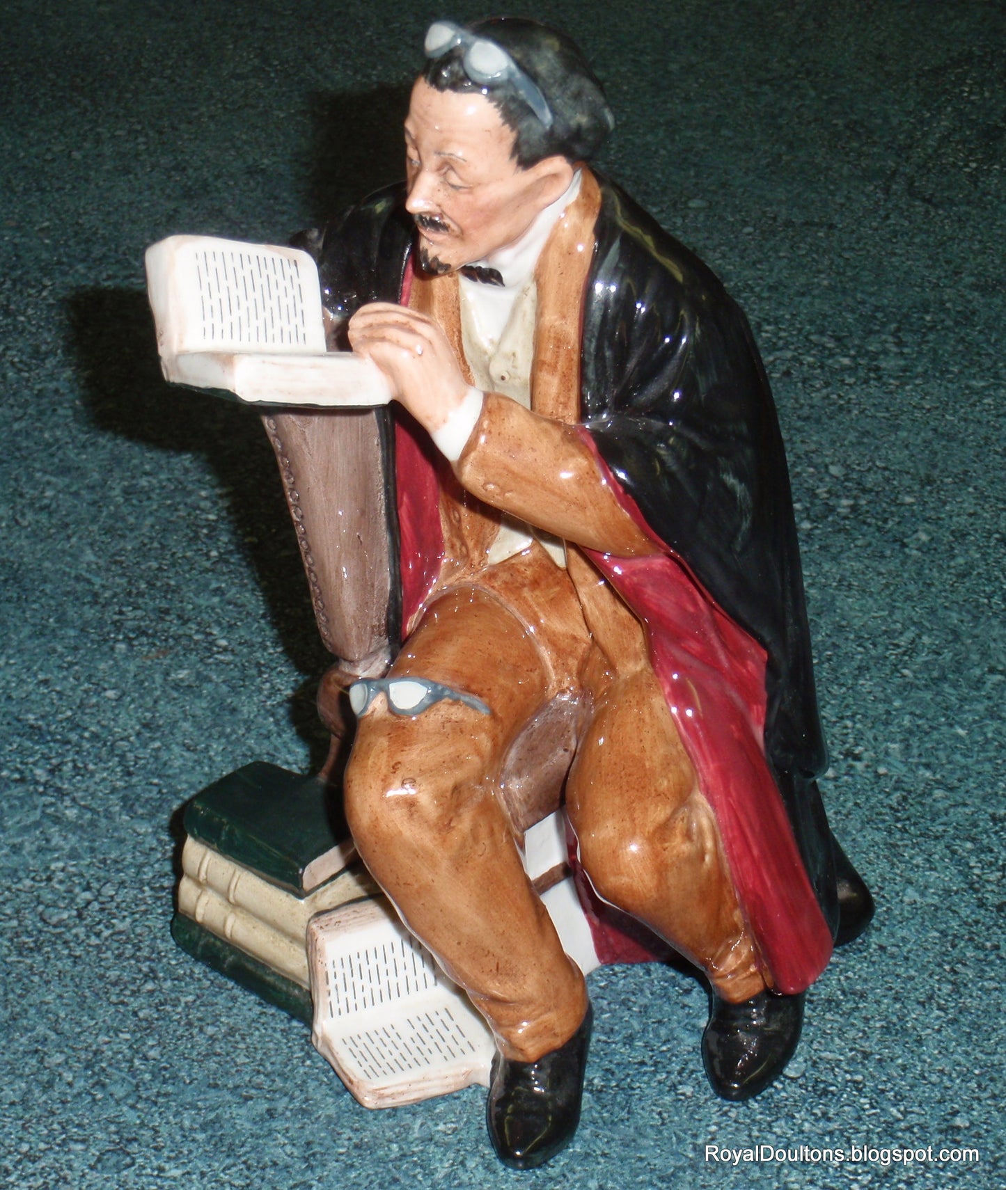 "The Professor" Royal Doulton Figurine HN2281 - Great Collectible Teacher Gift!