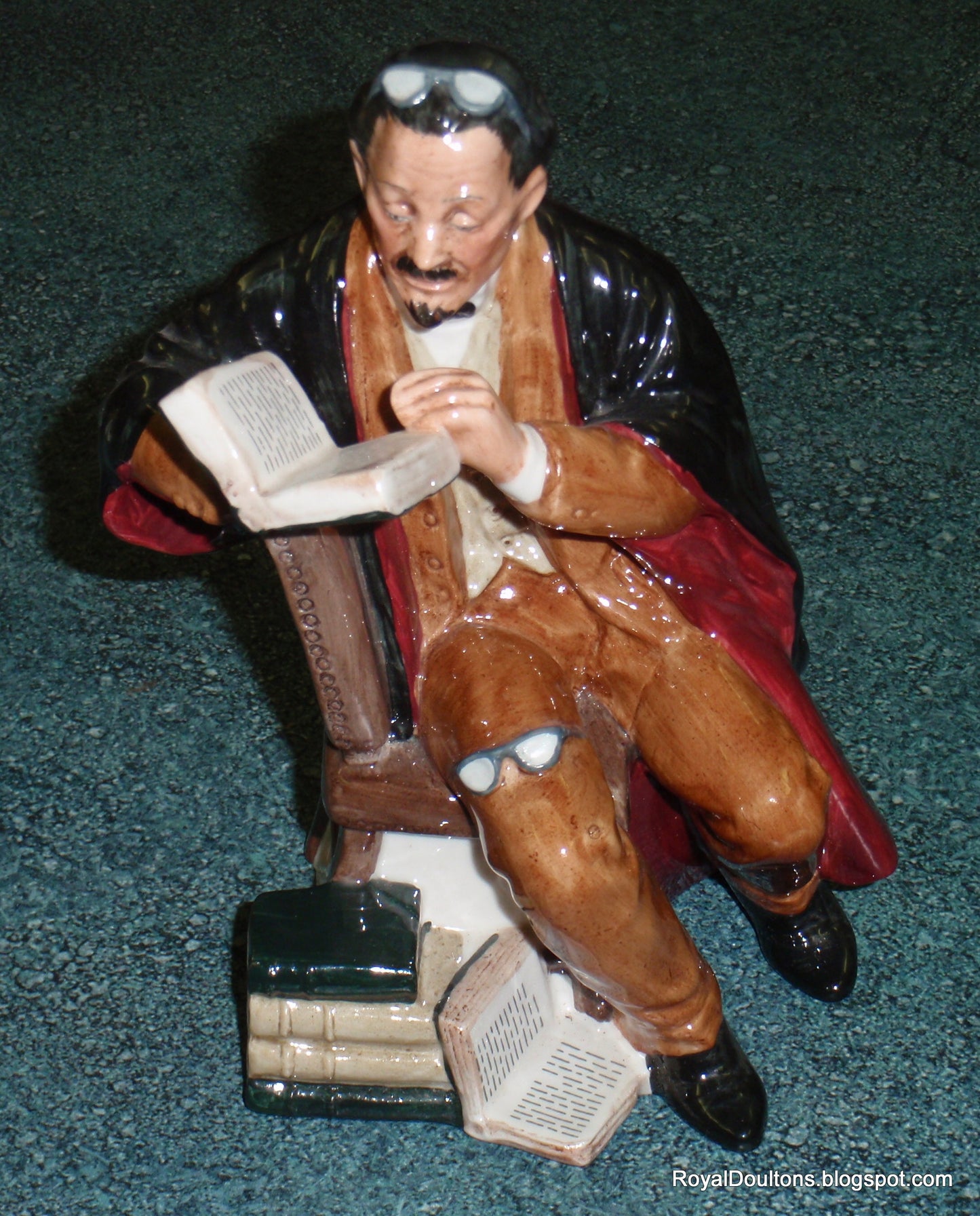 "The Professor" Royal Doulton Figurine HN2281 - Great Collectible Teacher Gift!