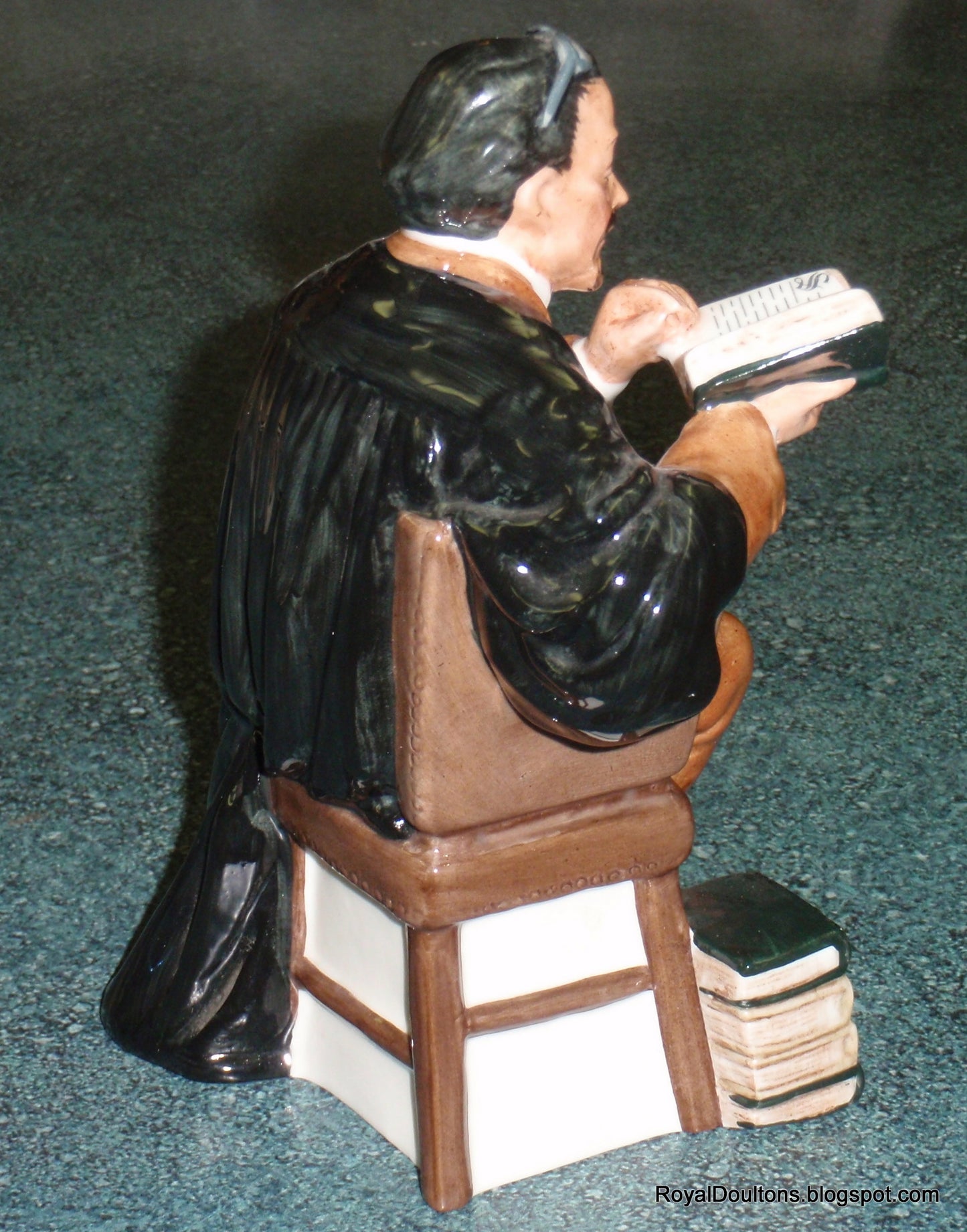 "The Professor" Royal Doulton Figurine HN2281 - Great Collectible Teacher Gift!