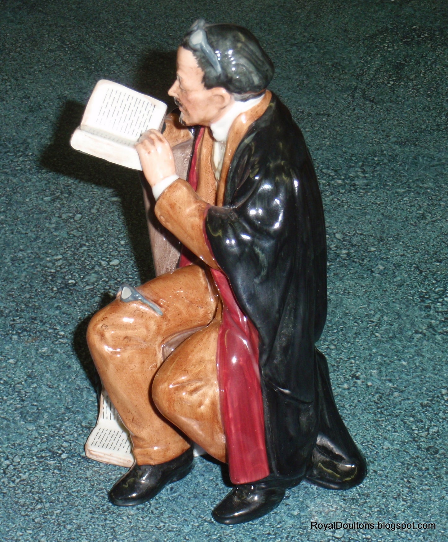 "The Professor" Royal Doulton Figurine HN2281 - Great Collectible Teacher Gift!