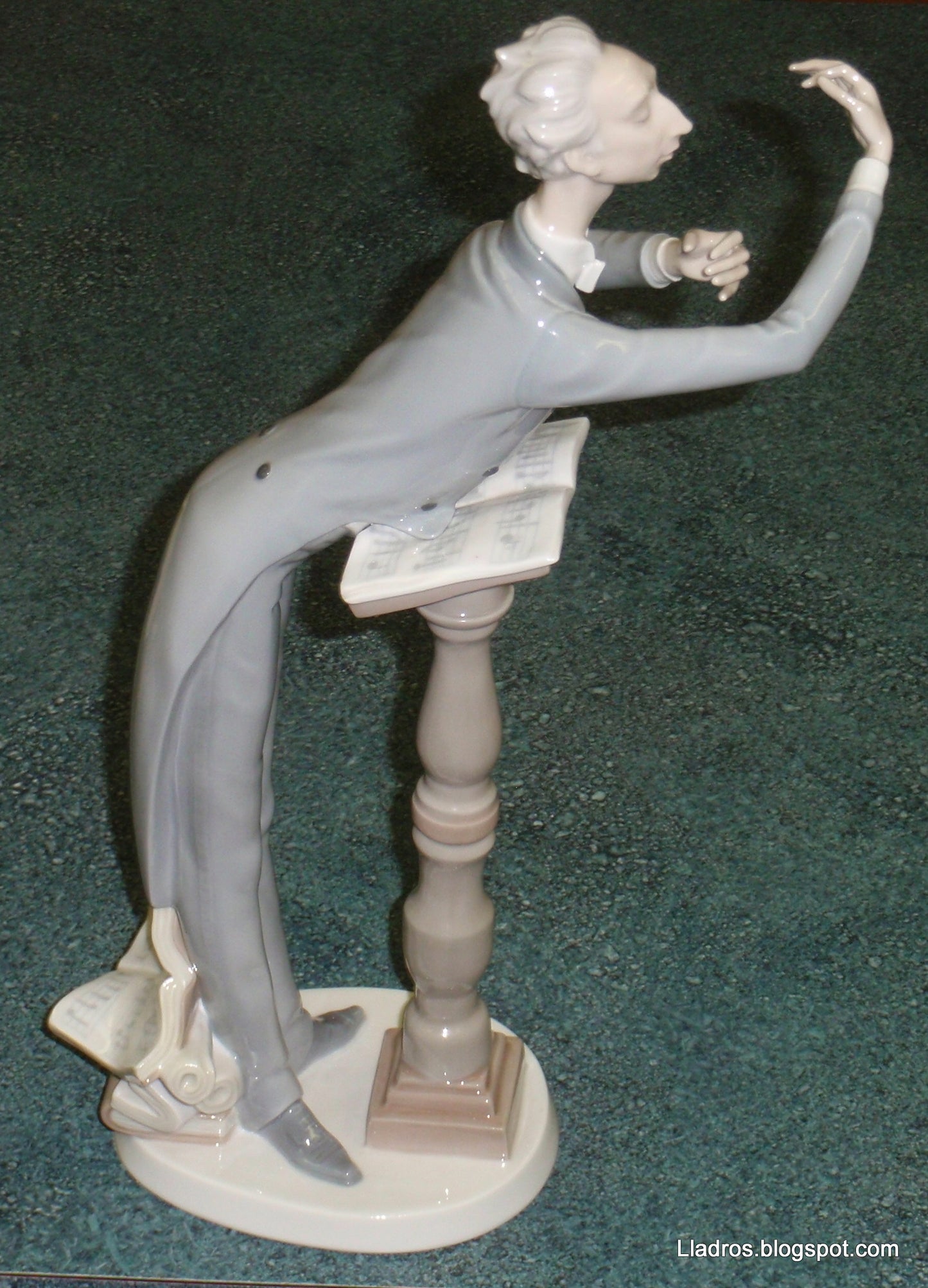 "Conductor" Lladro Porcelain Figurine #4653 - Large Band Leader (15.25")
