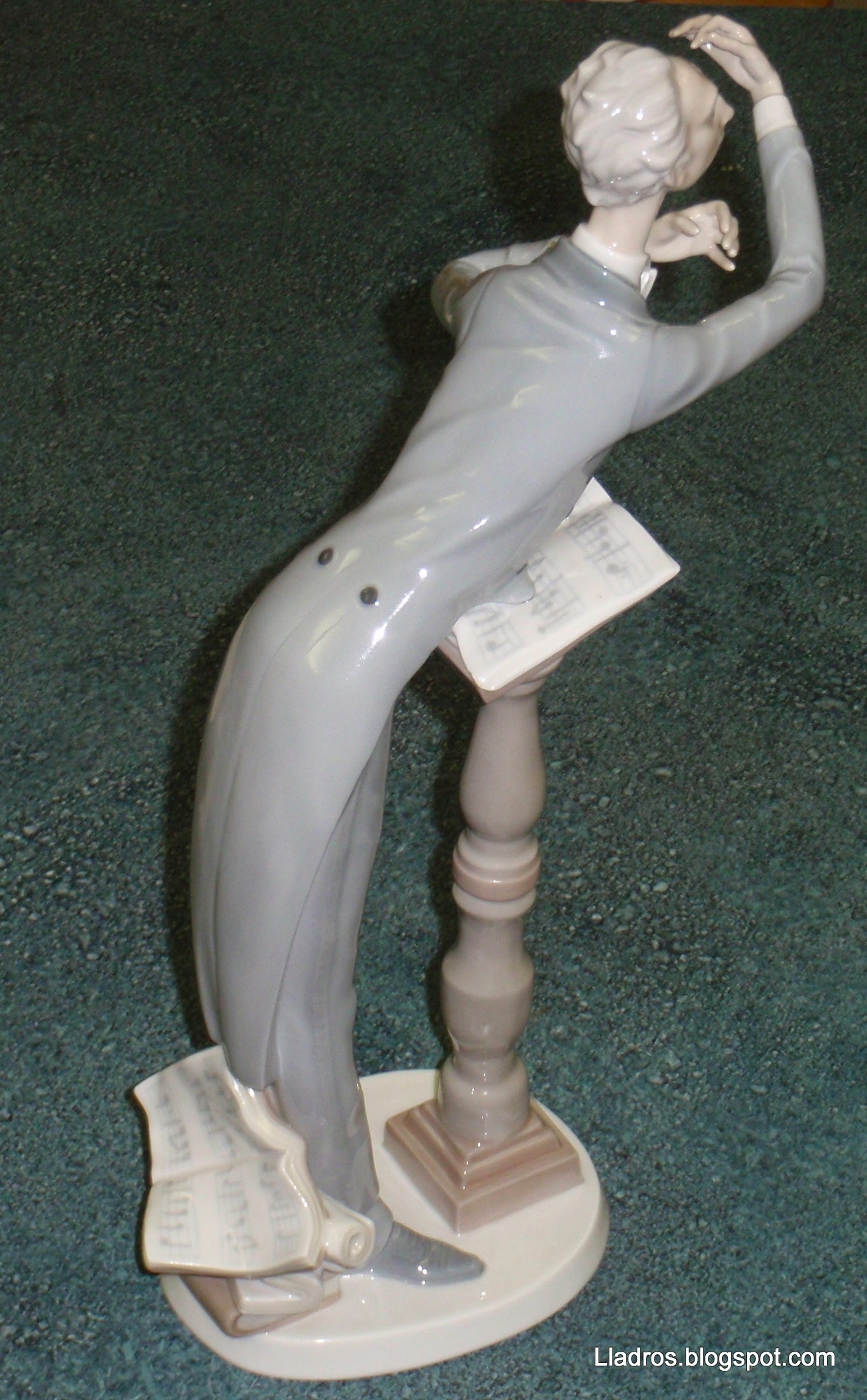 "Conductor" Lladro Porcelain Figurine #4653 - Large Band Leader (15.25")