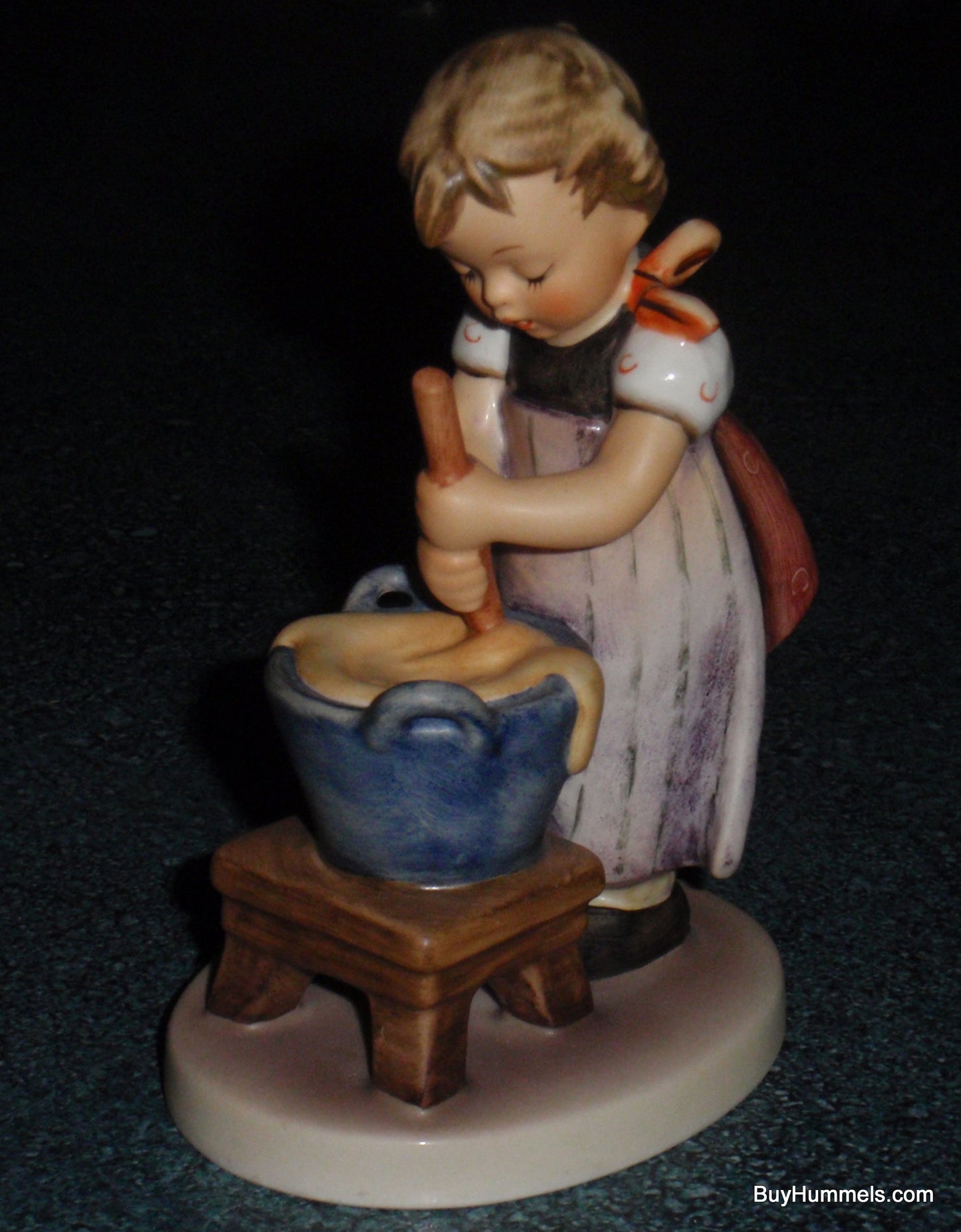 "Baking Day" Goebel Hummel Figurine #330 TMK6