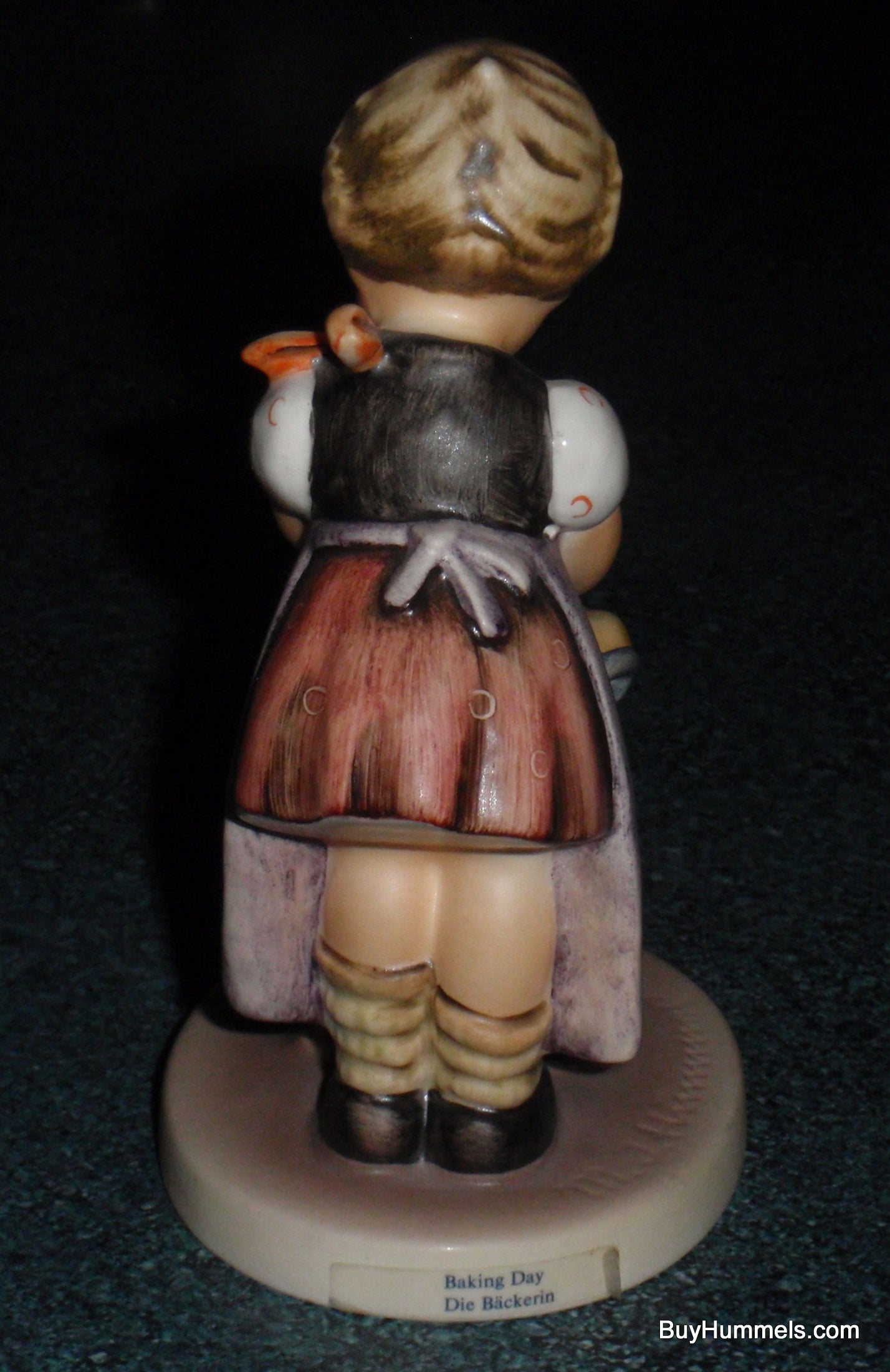 "Baking Day" Goebel Hummel Figurine #330 TMK6