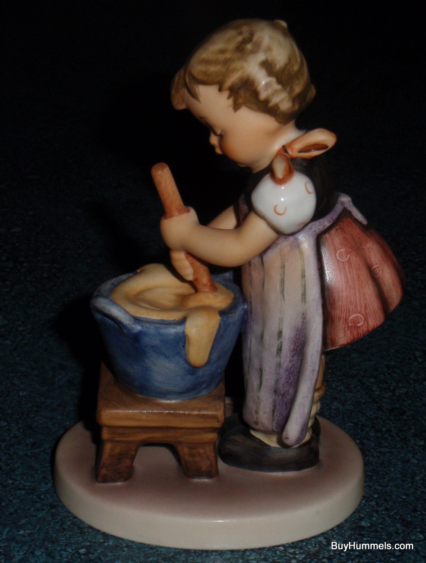 "Baking Day" Goebel Hummel Figurine #330 TMK6