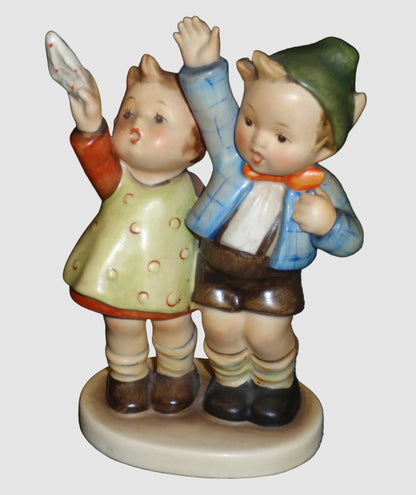 "Auf Wiedersehen" Goebel Hummel Figurine #153/0 - Ultra Rare Green Hat Variation TMK2 (5.25")