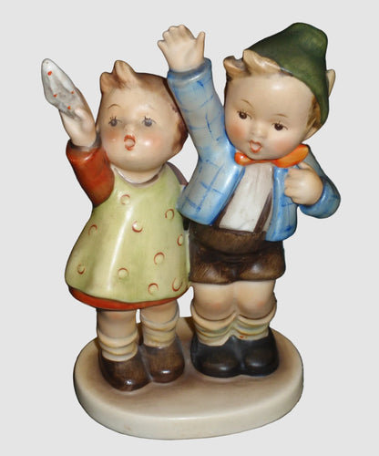 "Auf Wiedersehen" Goebel Hummel Figurine #153/0 - Ultra Rare Green Hat Variation TMK2 (5.25")