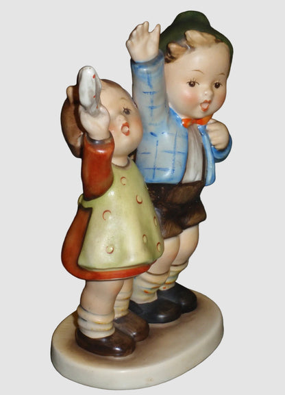 "Auf Wiedersehen" Goebel Hummel Figurine #153/0 - Ultra Rare Green Hat Variation TMK2 (5.25")