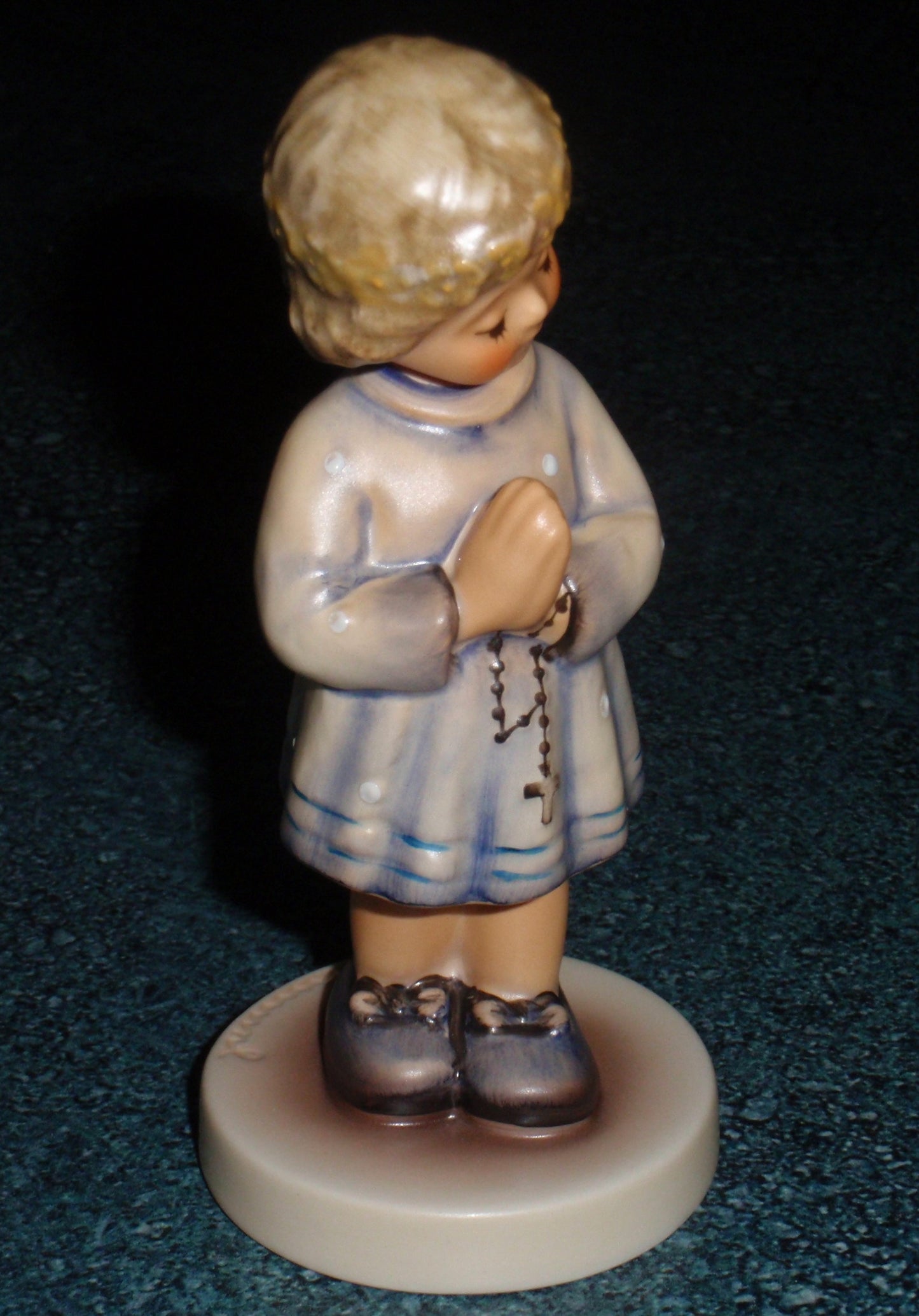 "Peaceful Blessing" Goebel Hummel Figurine #814 - Little Girl With Rosary Praying