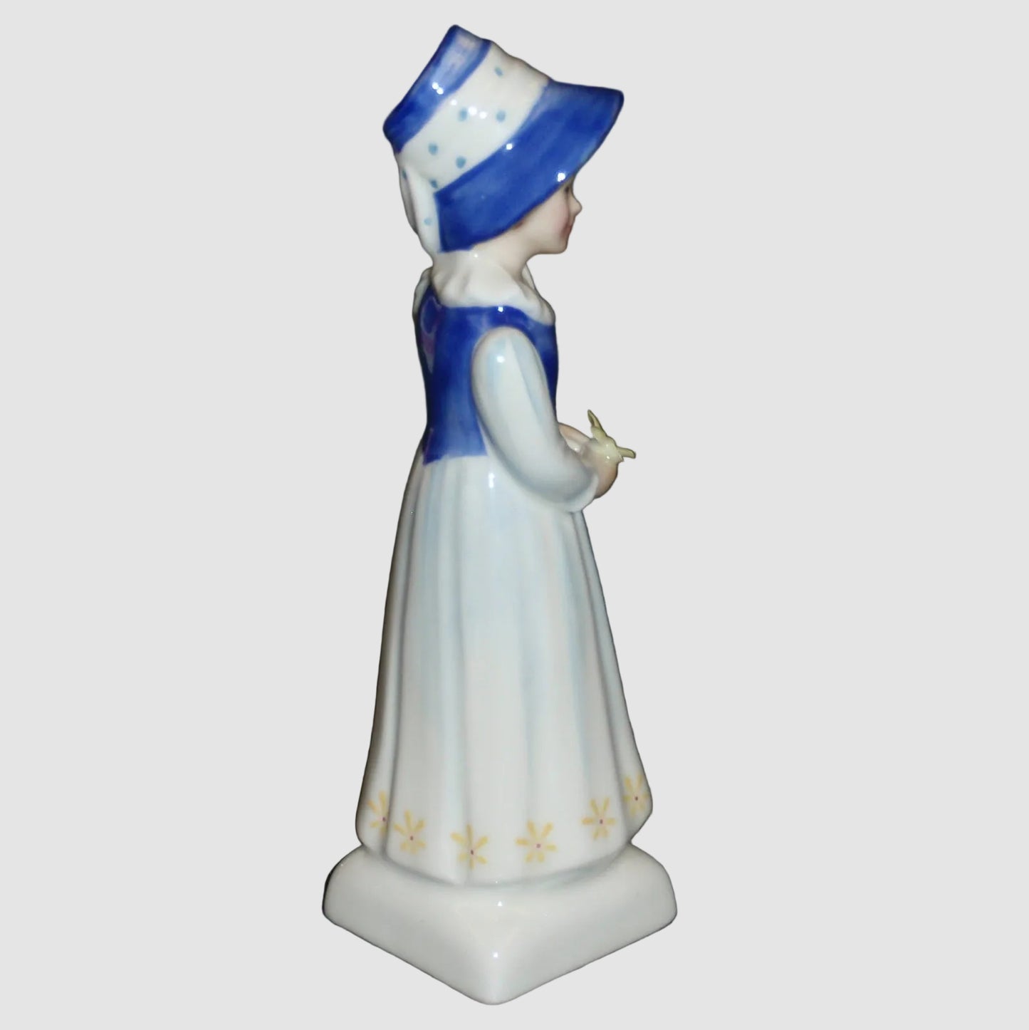 "Lucy" Royal Doulton Figurine HN 2863 - Kate Greenaway Collection (6")