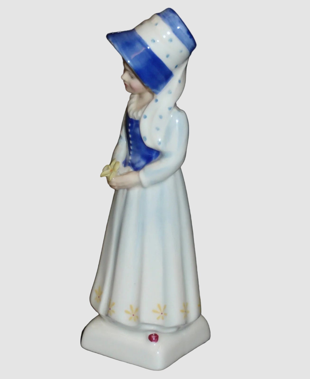 "Lucy" Royal Doulton Figurine HN 2863 - Kate Greenaway Collection (6")