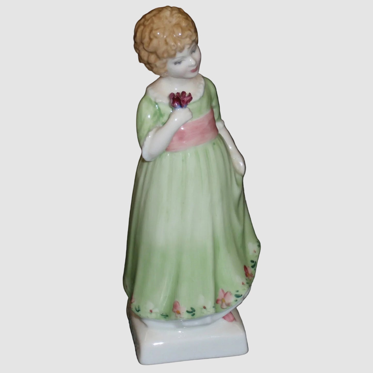 "Tess" Royal Doulton Figurine HN2865 - Kate Greenaway Collection (5.75")