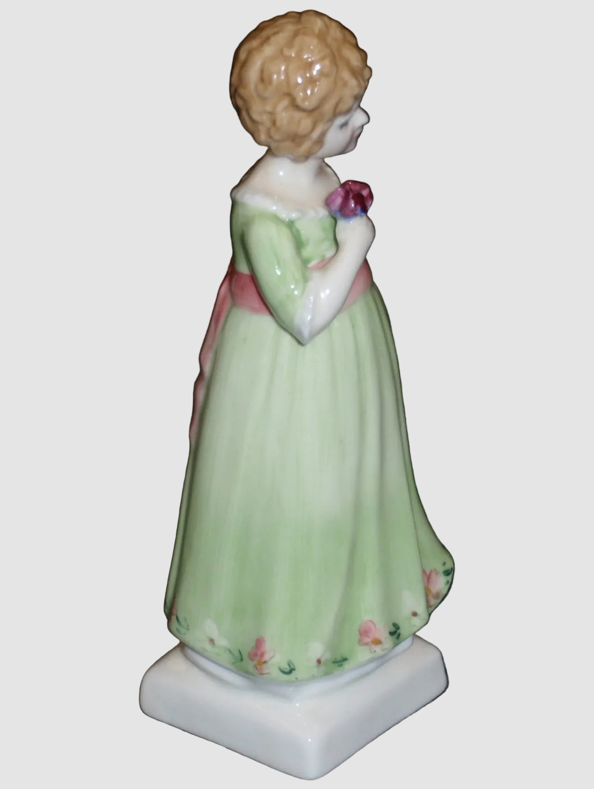 "Tess" Royal Doulton Figurine HN2865 - Kate Greenaway Collection (5.75")