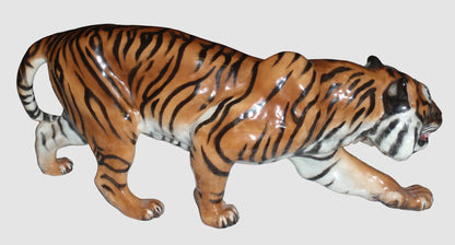 "Stalking Tiger" Royal Doulton Figurine HN2646 - Large (13.25")