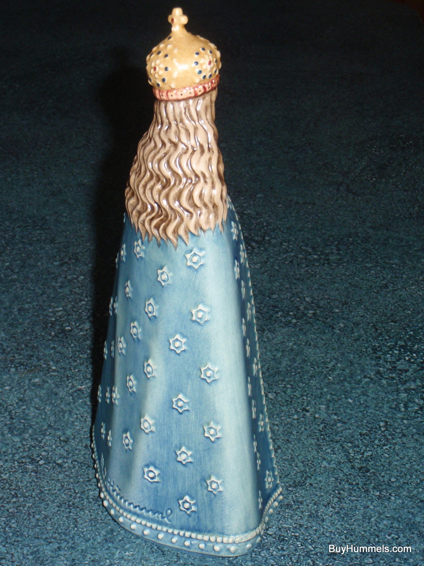 "Supreme Protection" Goebel Hummel Figurine #364 - 75th Anniversary Madonna