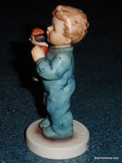 "A Prayer For Everyone" Goebel Hummel Figurine #2318/B TMK9