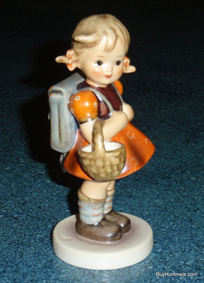 Goebel Hummel HUM 81 School Girl 81/0 Figurine c1960 : : Home