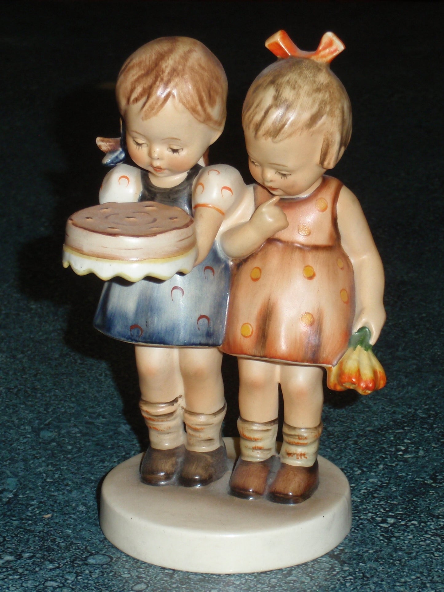 1950s "Happy Birthday" Goebel Hummel Figurine #176/1 TMK2 FULL BEE - RARE GIFT!