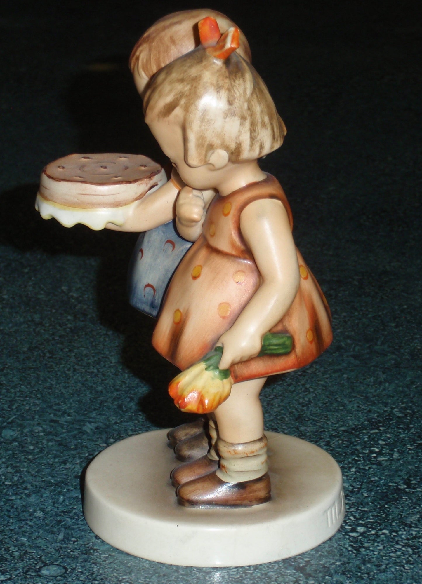 1950s "Happy Birthday" Goebel Hummel Figurine #176/1 TMK2 FULL BEE - RARE GIFT!