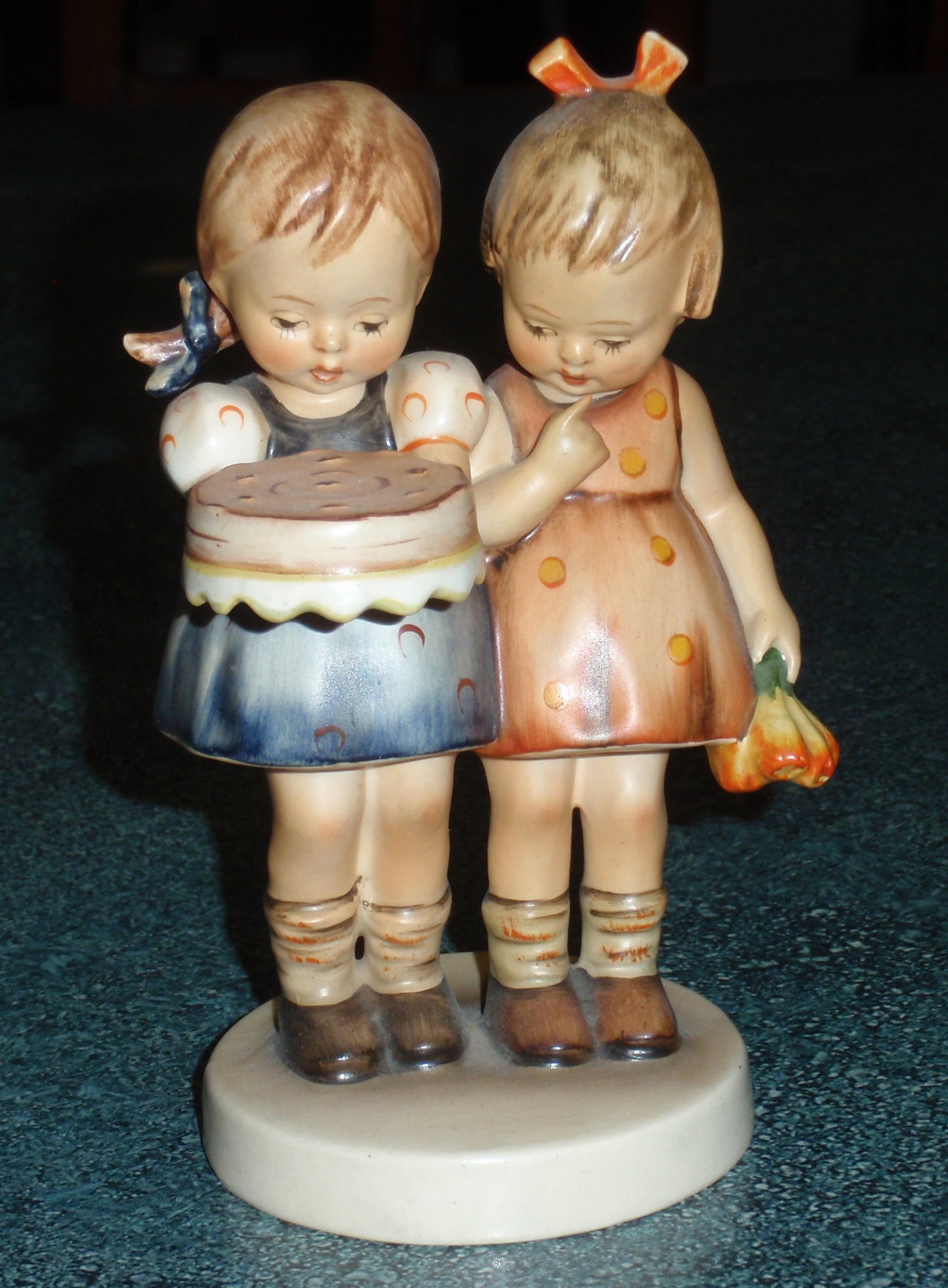 1950s "Happy Birthday" Goebel Hummel Figurine #176/1 TMK2 FULL BEE - RARE GIFT!