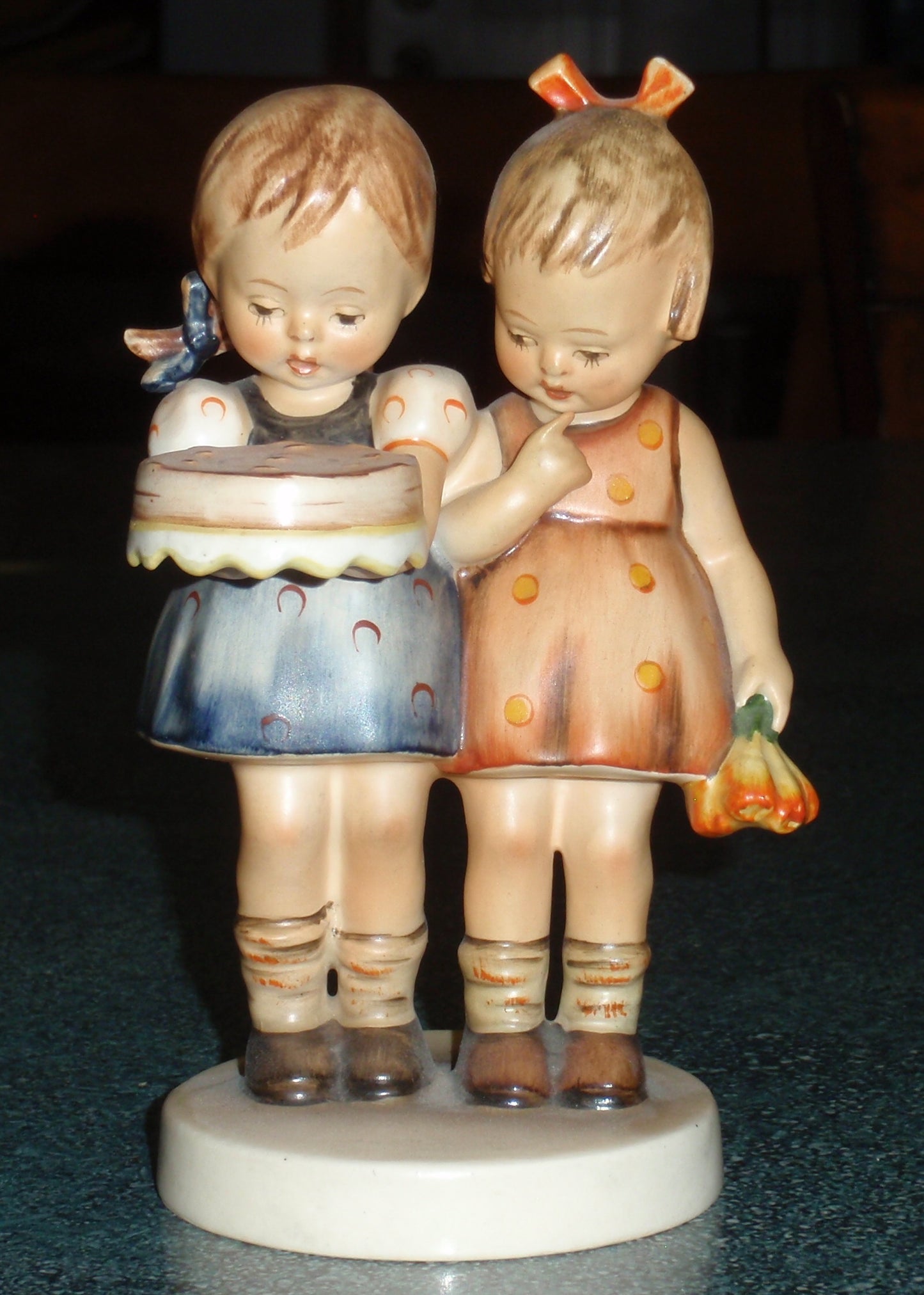 1950s "Happy Birthday" Goebel Hummel Figurine #176/1 TMK2 FULL BEE - RARE GIFT!