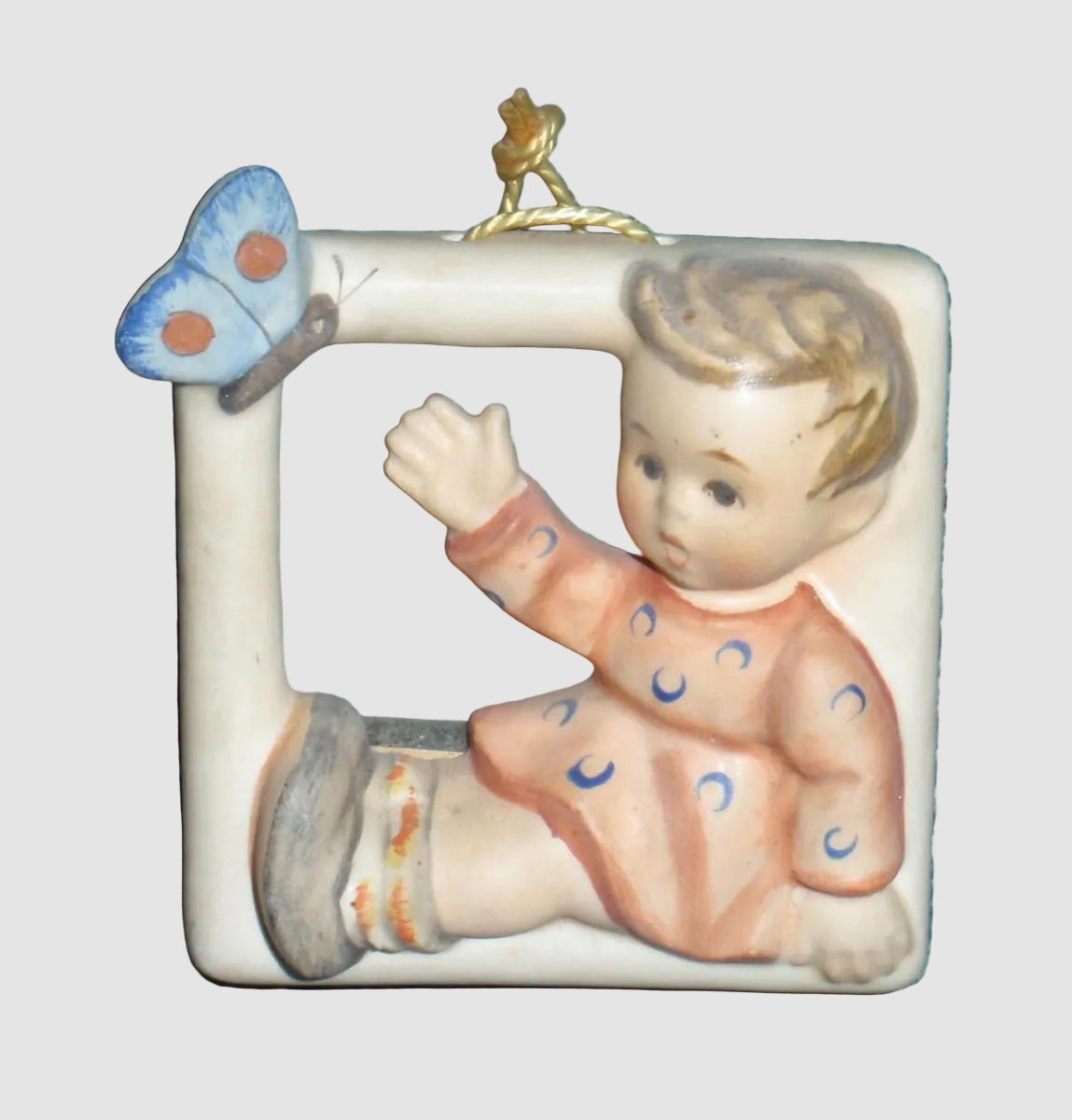 "Flitting Butterfly" Goebel Hummel Wall Plaque #139 (2.5")