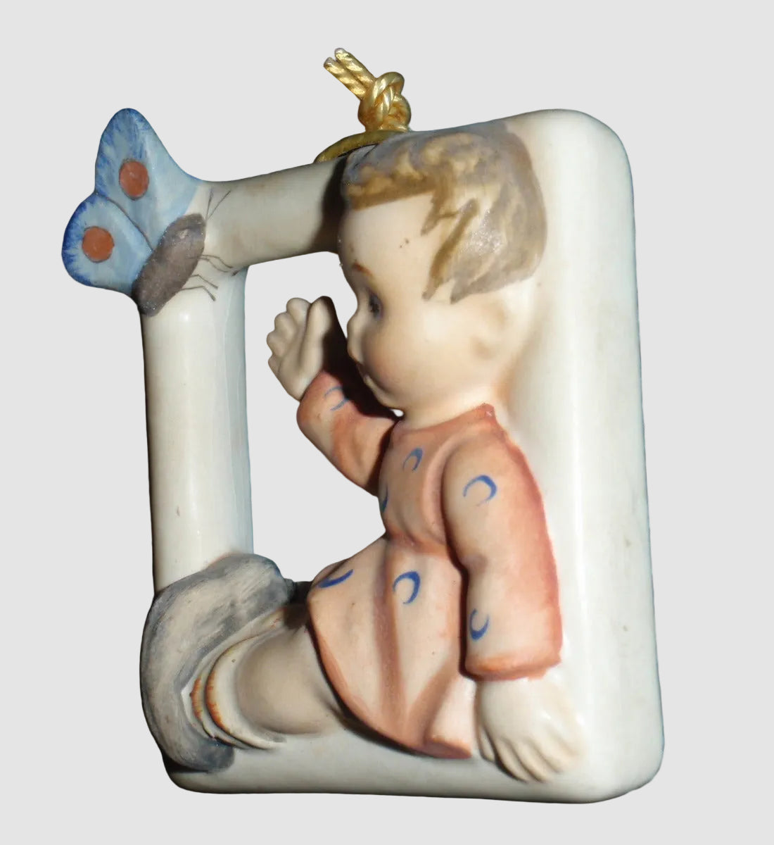 "Flitting Butterfly" Goebel Hummel Wall Plaque #139 (2.5")
