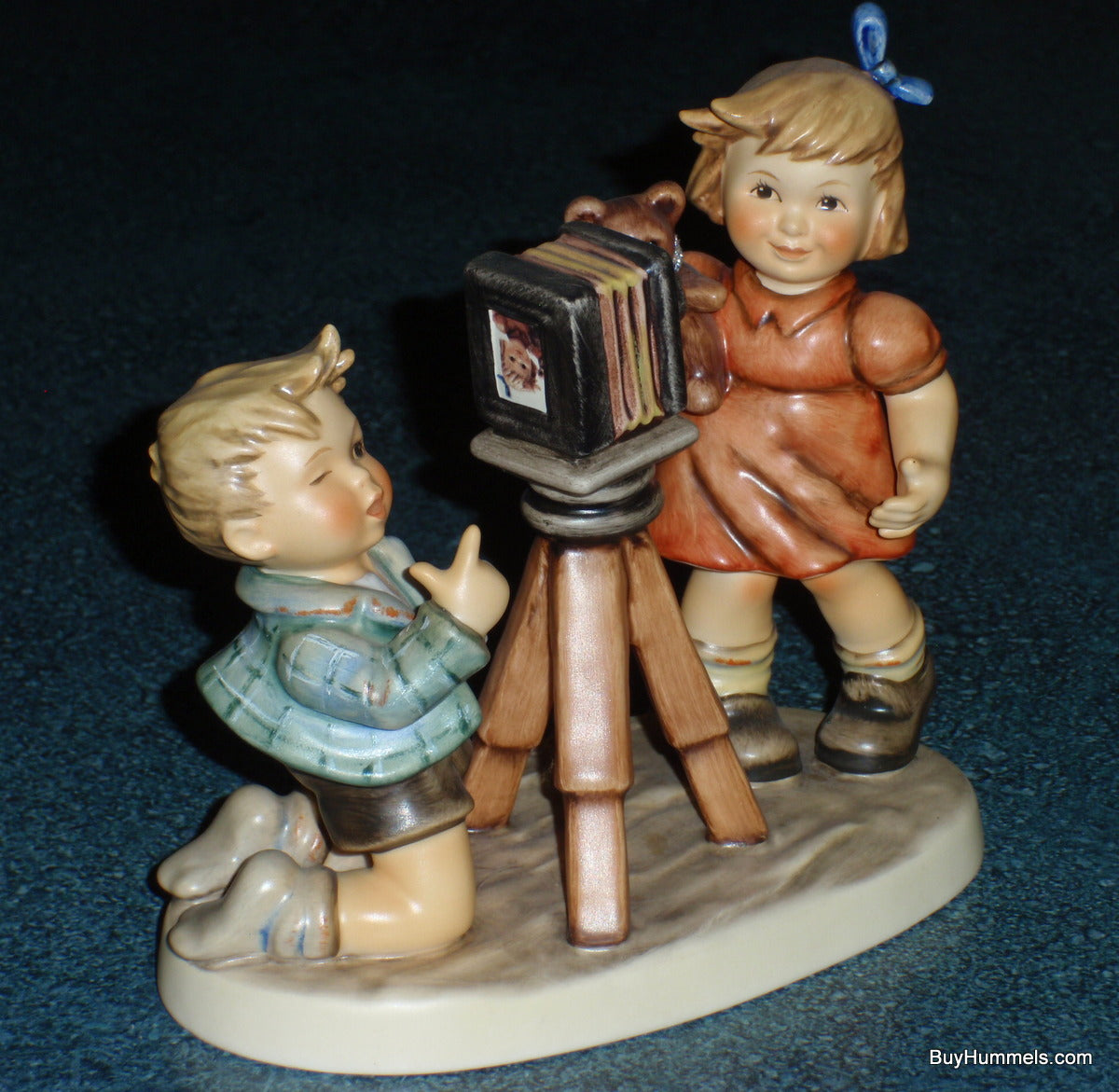 "Camera Ready" GOEBEL HUMMEL FIGURINE #2132 TMK8 - Little Boy Taking Pictures!