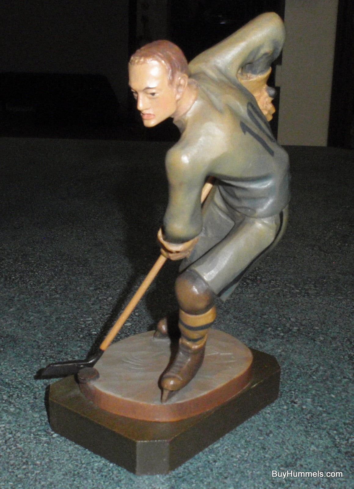 "Hockey Player" Anri Wood Carving Figurine #52354 - Ulrich Bernardi (8.5")