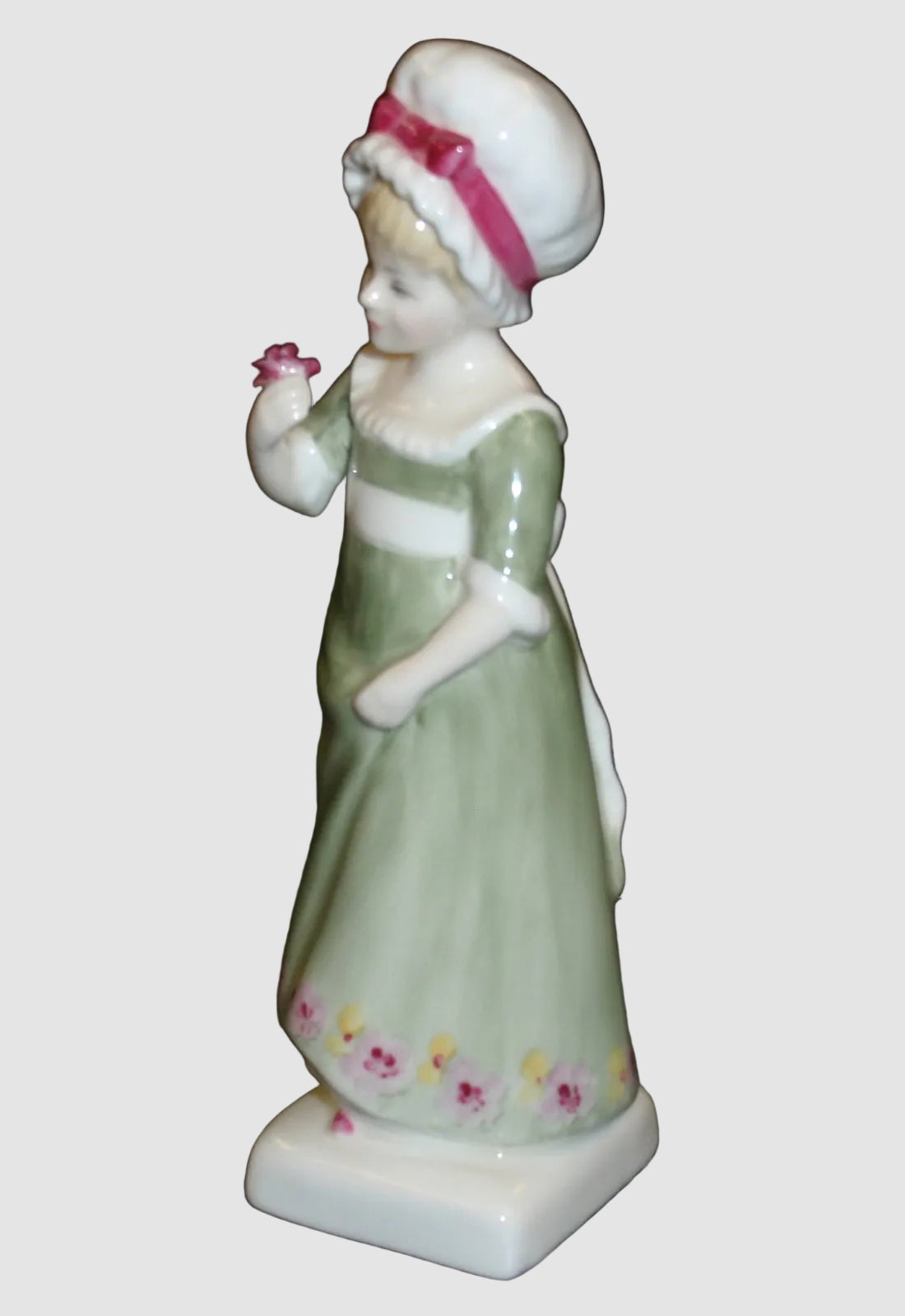 "Ruth" Royal Doulton Figurine HN2799 - Kate Greenaway Collection (6.5")