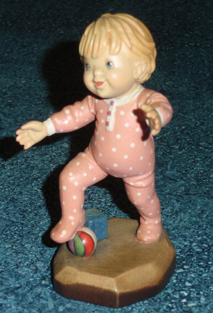 Anri Club #57901 Sarah Kay Figurine "On My Own" Baby Girl In Pink Signed With Original Box - Baby Shower Collectible Gift From Italy!