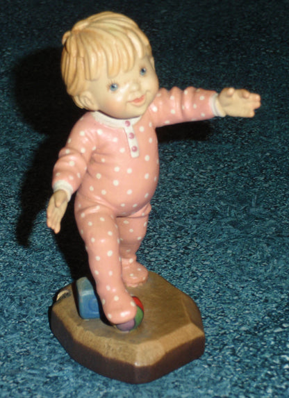 Anri Club #57901 Sarah Kay Figurine "On My Own" Baby Girl In Pink Signed With Original Box - Baby Shower Collectible Gift From Italy!