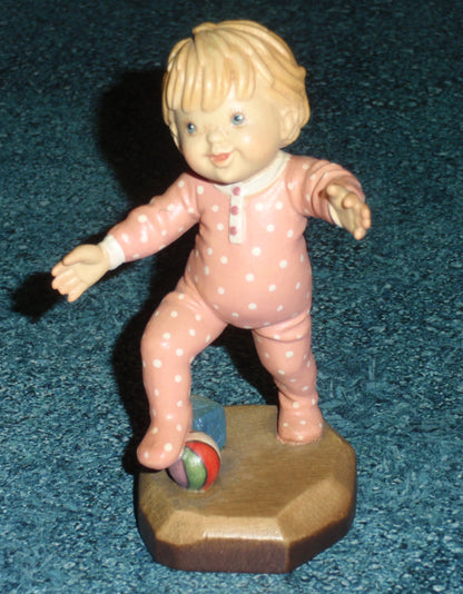 Anri Club #57901 Sarah Kay Figurine "On My Own" Baby Girl In Pink Signed With Original Box - Baby Shower Collectible Gift From Italy!